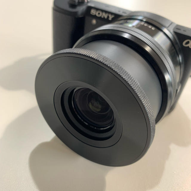 【品・値下げ不可】SONY α5100 ミラーレスカメラ SDカード付