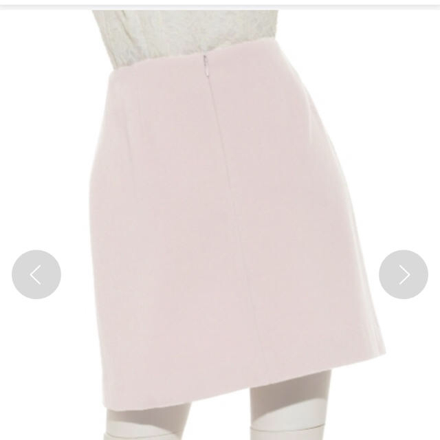 Lily Brown(リリーブラウン)のお値下げ  リリーブラウン  ビジューボタンスカート レディースのスカート(ミニスカート)の商品写真