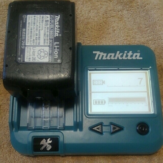 マキタ(Makita)の【充電回数　7回】マキタ　BL1860B 高速型バッテリー　【画像有り】(その他)