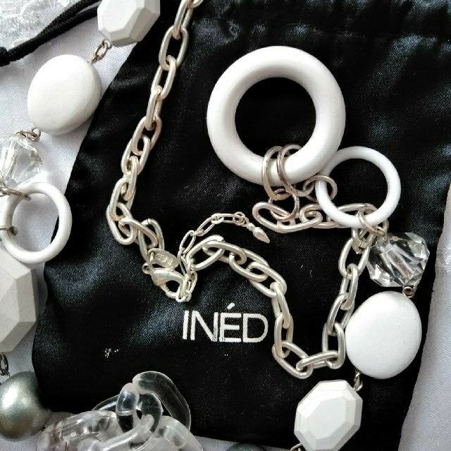 INED(イネド)のINED　ネックレス レディースのアクセサリー(ネックレス)の商品写真