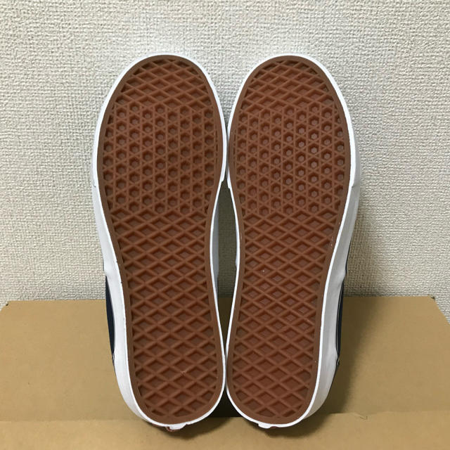 VANS(ヴァンズ)のVANS スニーカー オーセンティック　ネイビー　721356 未使用品 メンズの靴/シューズ(スニーカー)の商品写真