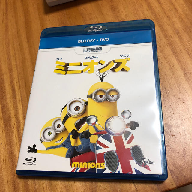 ミニオン(ミニオン)のミニオンズ ブルーレイ+DVDセット【Blu-ray】 エンタメ/ホビーのDVD/ブルーレイ(キッズ/ファミリー)の商品写真