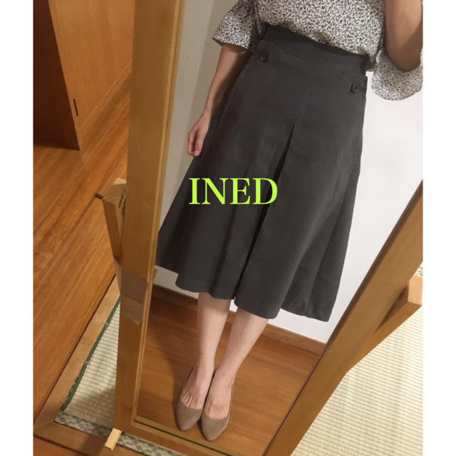 INED(イネド)のINED✨スエードスカート レディースのスカート(ひざ丈スカート)の商品写真