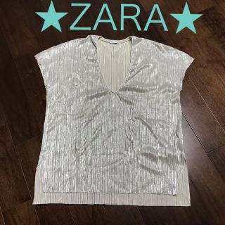 ザラ(ZARA)の☆ZARA☆シルバートップス(カットソー(半袖/袖なし))