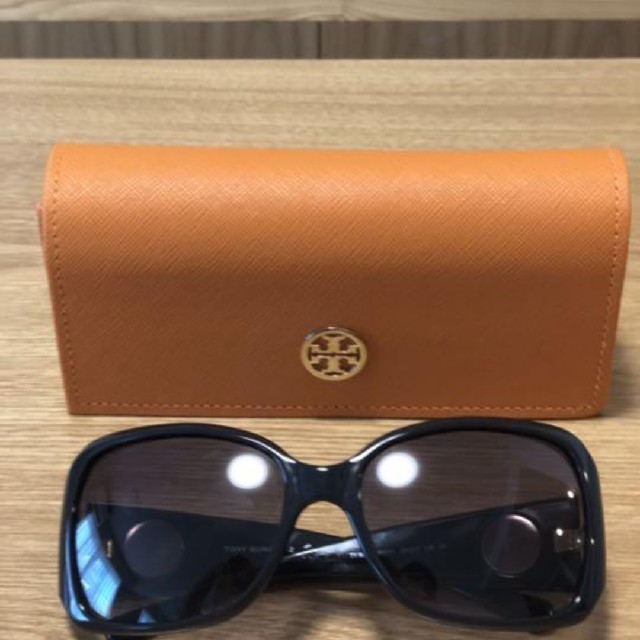 Tory Burch(トリーバーチ)のトリバーチサングラス美品 レディースのファッション小物(サングラス/メガネ)の商品写真