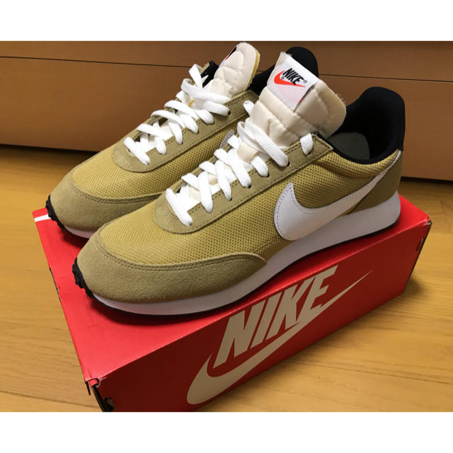 スニーカー　NIKE エアテイルウインド79