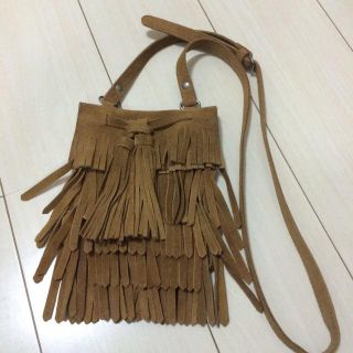 ザラ(ZARA)のフリンジバッグ(ショルダーバッグ)