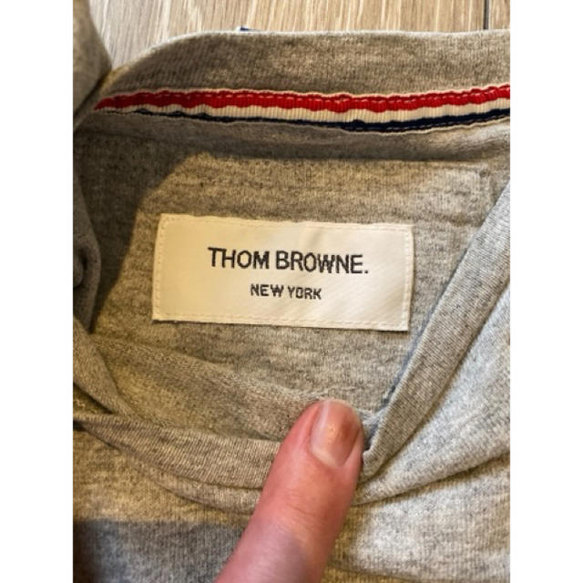 THOM BROWNE(トムブラウン)のトムブラウン　カットソー　thom browne メンズのトップス(Tシャツ/カットソー(七分/長袖))の商品写真