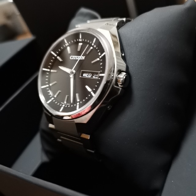 シチズン CITIZEN 腕時計 メンズ AT6050-54E アテッサ ATTESA エコ・ドライブ電波（H100） ブラックxシルバー アナログ表示