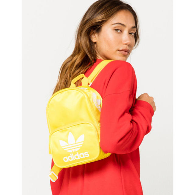 adidas(アディダス)のAdidasSANTIAGO MINI BACKPACK  リュックサック レディースのバッグ(リュック/バックパック)の商品写真