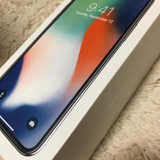 アップル(Apple)のiphoneX(携帯電話本体)