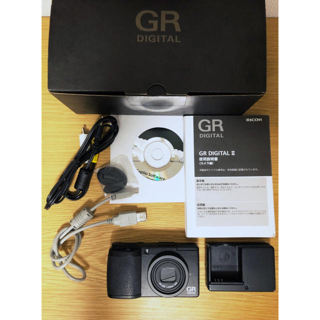 RICOH(リコー)のRICOH GR DIGITAL II 【中古】 スマホ/家電/カメラのカメラ(コンパクトデジタルカメラ)の商品写真