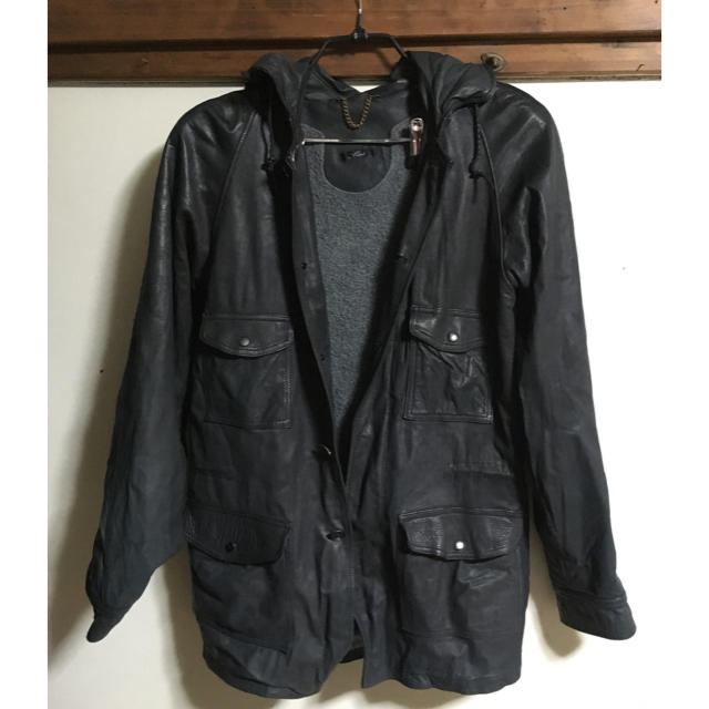 sisi(シシ)の【専用】Sisii　レザーモッズコート　M65　ブラック　グレー メンズのジャケット/アウター(レザージャケット)の商品写真