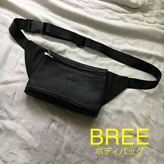 ブリー(BREE)の美品！BREEソフトレザー ボディバッグ(ボディバッグ/ウエストポーチ)