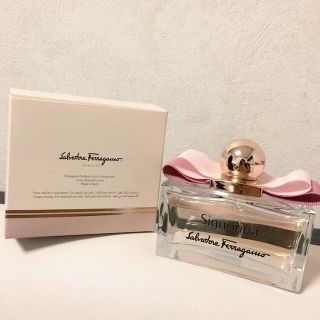 フェラガモ(Ferragamo)の年末お値下げ！！！！シニョリーナ♡(香水(女性用))