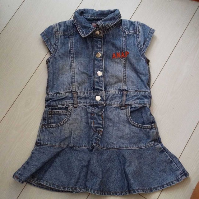 ANAP Kids(アナップキッズ)のアナップキッズ デニム ワンピース キッズ/ベビー/マタニティのキッズ服女の子用(90cm~)(ワンピース)の商品写真