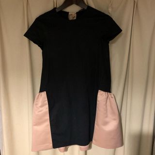 バーニーズニューヨーク(BARNEYS NEW YORK)のyokochan ワンピース ピンク サイズ36(ひざ丈ワンピース)