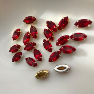 スワロフスキー(SWAROVSKI)の石座付きスワロフスキー4228シャム10×5mm✨20個 ヴィンテージ✨✨(各種パーツ)