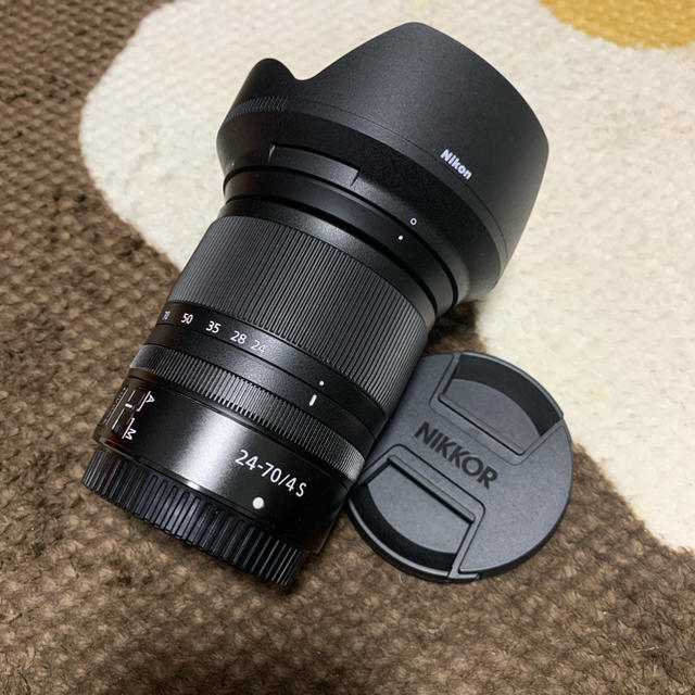 Nikon(ニコン)の超美品 NIKON NIKKOR Z 24-70mm f/4 S ニコン スマホ/家電/カメラのカメラ(レンズ(ズーム))の商品写真