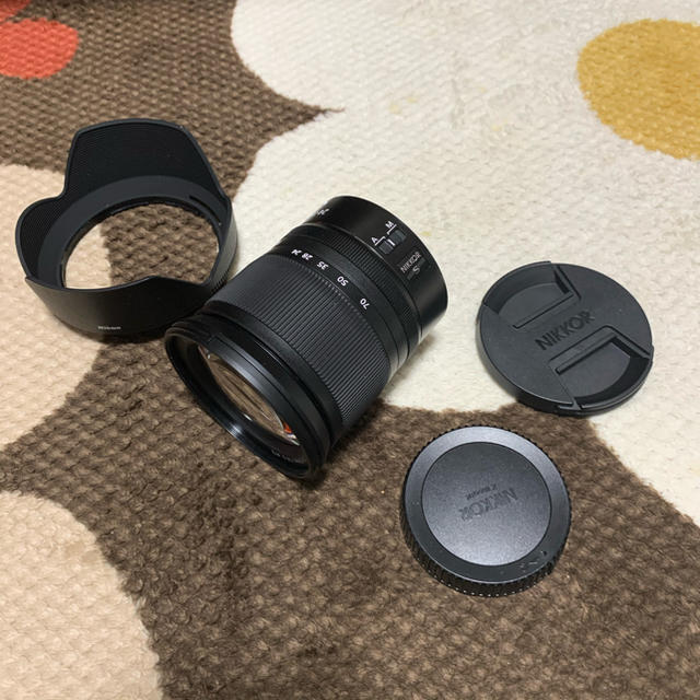 Nikon(ニコン)の超美品 NIKON NIKKOR Z 24-70mm f/4 S ニコン スマホ/家電/カメラのカメラ(レンズ(ズーム))の商品写真