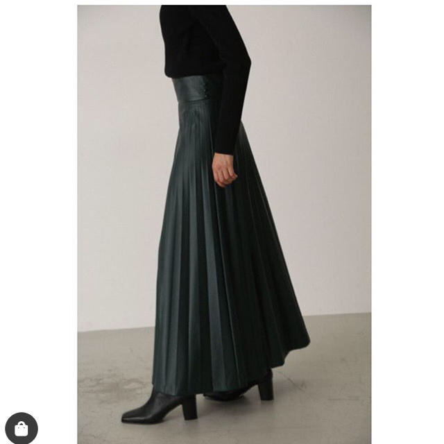 rim.ark  レザー プリーツロングスカート グリーン レディースのスカート(ロングスカート)の商品写真