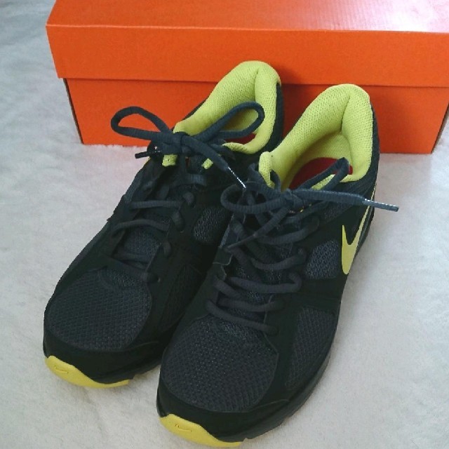 NIKE AIR FUTRUN ナイキスニーカー