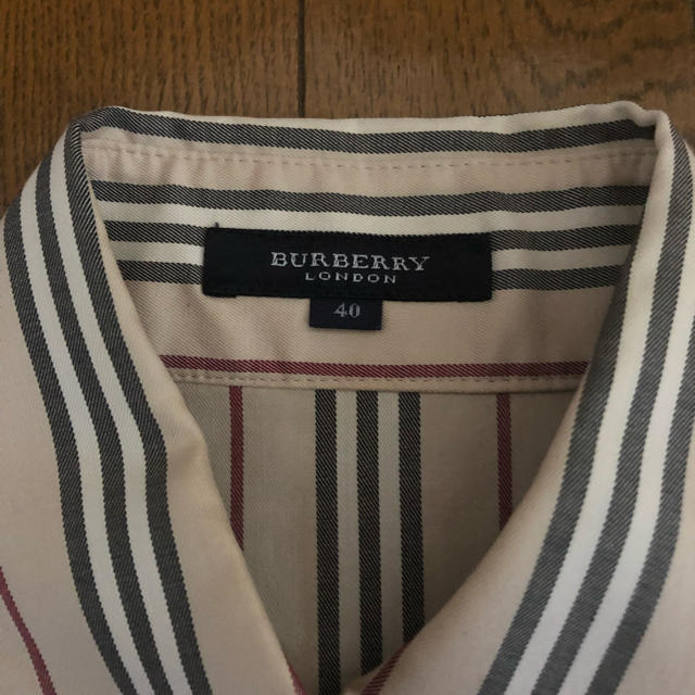 BURBERRY(バーバリー)のBurberry ストライプシャツ クリーニング済み レディースのトップス(シャツ/ブラウス(長袖/七分))の商品写真