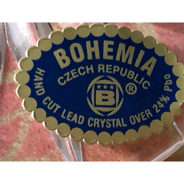 BOHEMIA Cristal(ボヘミア クリスタル)の★最終値下げ★ボヘミアンクリスタルの一輪挿し エンタメ/ホビーの美術品/アンティーク(陶芸)の商品写真