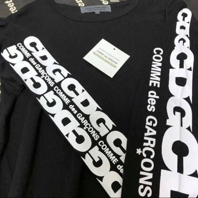 COMME des GARCONS(コムデギャルソン)の コムデギャルソン未使用 ロンT 黒Lサイズ メンズのトップス(Tシャツ/カットソー(七分/長袖))の商品写真