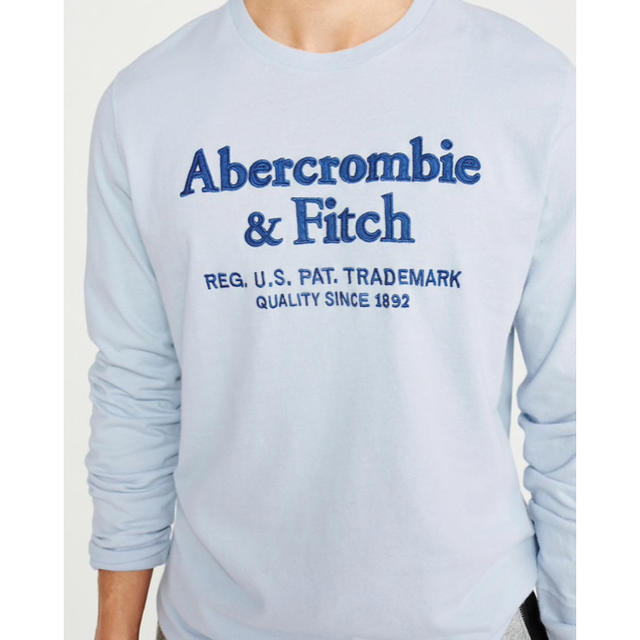 Abercrombie&Fitch(アバクロンビーアンドフィッチ)の【正規品】アバクロ A&F アップリケロゴロングTシャツ ブルー S メンズのトップス(Tシャツ/カットソー(七分/長袖))の商品写真