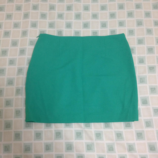 グリーンタイトスカート レディースのスカート(ミニスカート)の商品写真