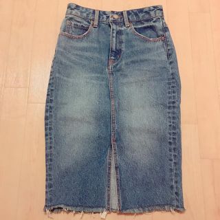 アズールバイマウジー(AZUL by moussy)のAZUL BY MOUSSY ミディ丈フロントスリットデニムスカート(ひざ丈スカート)