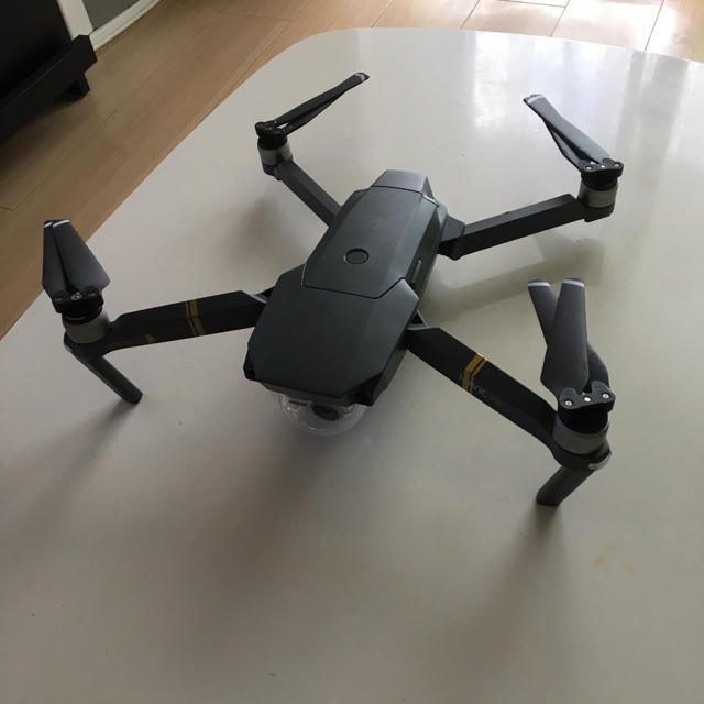 MAVIC PRO DJI ドローン エンタメ/ホビーのおもちゃ/ぬいぐるみ(ホビーラジコン)の商品写真