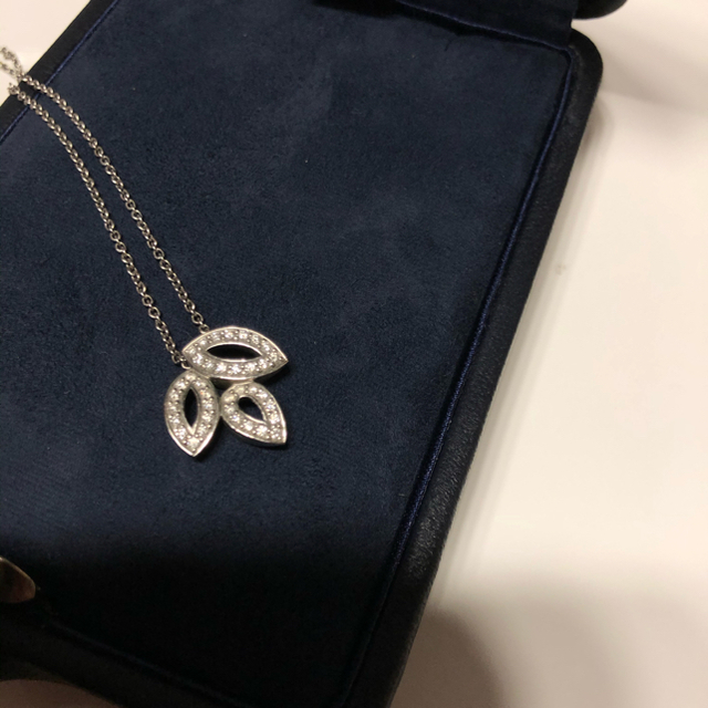 HARRY WINSTON(ハリーウィンストン)のハリーウィンストン リリークラスター　ミニ レディースのアクセサリー(ネックレス)の商品写真