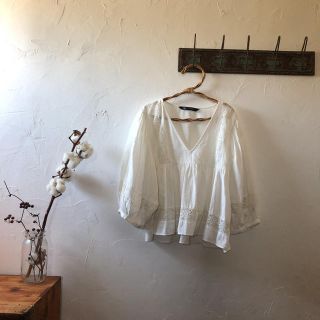 ザラ(ZARA)のZARA：パフスリーブ ブラウス xs(シャツ/ブラウス(長袖/七分))