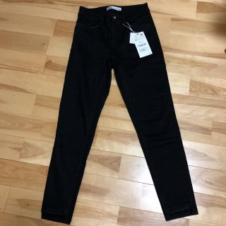 ザラ(ZARA)のZARA ブラックスキニーデニム(スキニーパンツ)