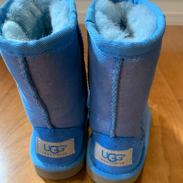 UGG(アグ)のさきちゃん様専用　ugg ブーツ  キッズ/ベビー/マタニティのキッズ靴/シューズ(15cm~)(ブーツ)の商品写真