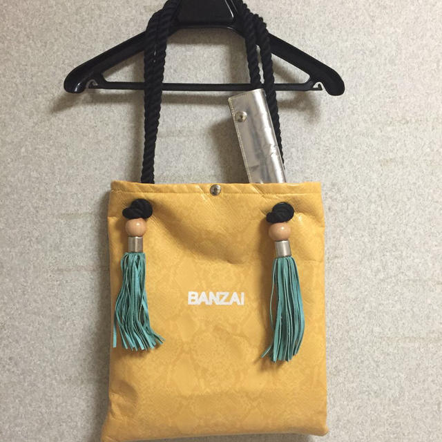 TOGA(トーガ)のBANZAIタッセルトートバッグ レディースのバッグ(トートバッグ)の商品写真
