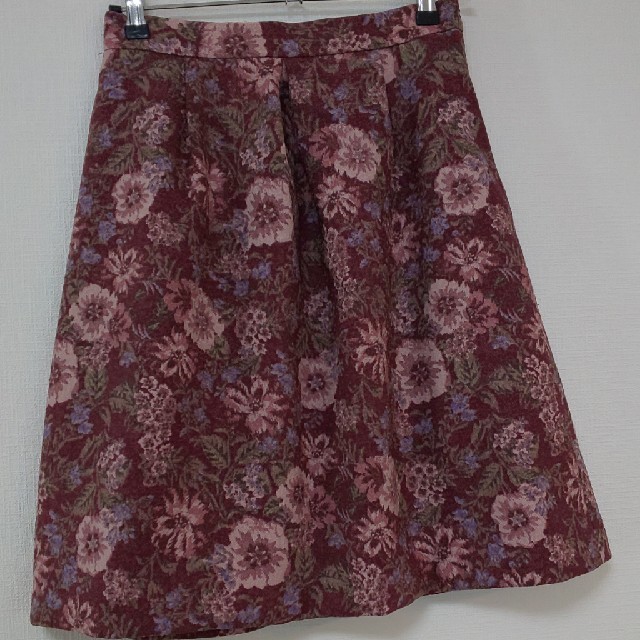 Couture Brooch(クチュールブローチ)の花柄スカート  レディースのスカート(ひざ丈スカート)の商品写真