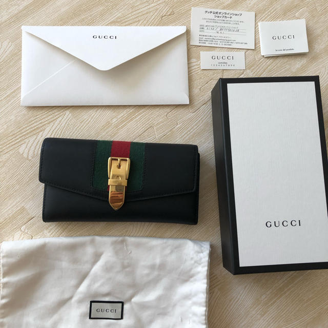 Gucci(グッチ)のGUCCI 財布 シルヴィ レディースのファッション小物(財布)の商品写真