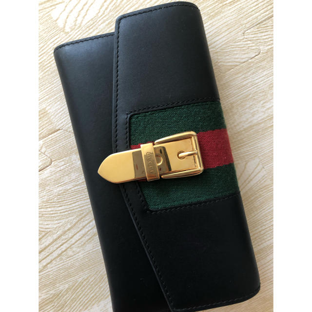Gucci(グッチ)のGUCCI 財布 シルヴィ レディースのファッション小物(財布)の商品写真
