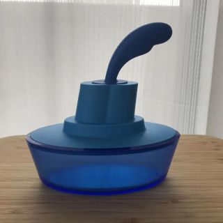 アレッシィ(ALESSI)の★アレッシィ★バターケース・バターナイフ付(調理道具/製菓道具)