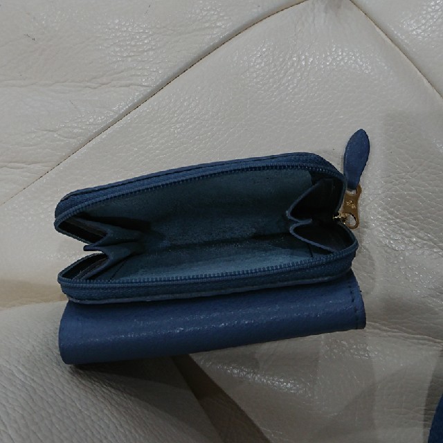 IL BISONTE(イルビゾンテ)のイルビゾンテ 財布 コンパクト レディースのファッション小物(財布)の商品写真