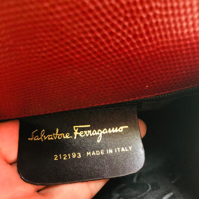 Salvatore Ferragamo(サルヴァトーレフェラガモ)のFerragamo　フェラガモ　ハンドバック レディースのバッグ(ハンドバッグ)の商品写真