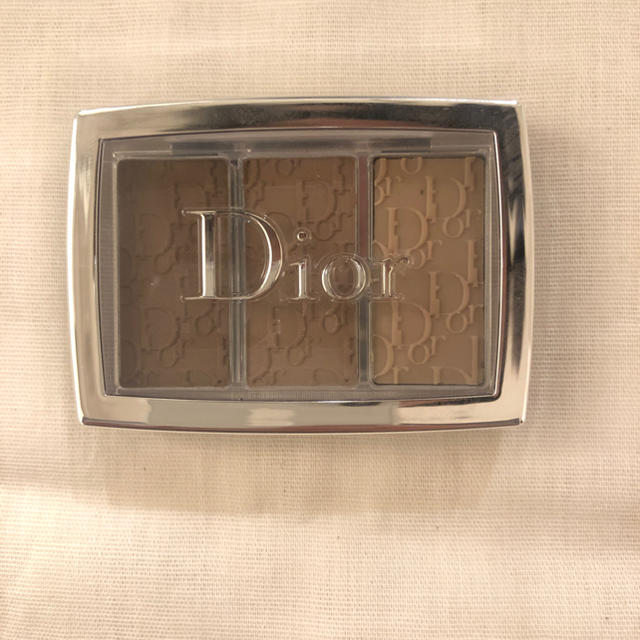 Dior(ディオール)のディオール バックステージ ブロウ パレット 001 ライト コスメ/美容のベースメイク/化粧品(パウダーアイブロウ)の商品写真