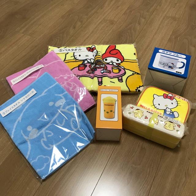 サンリオ(サンリオ)の未使用 Sanrio 当たりくじセット インテリア/住まい/日用品の日用品/生活雑貨/旅行(タオル/バス用品)の商品写真