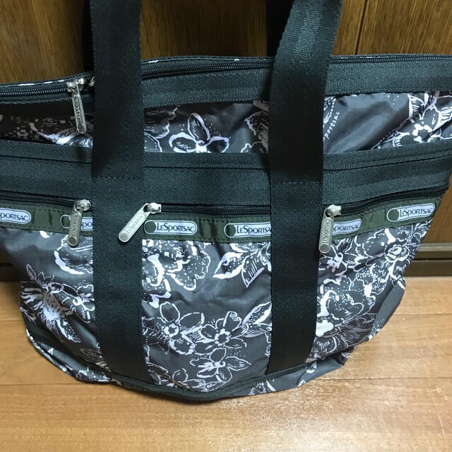 LeSportsac(レスポートサック)のA015  lesportsac トートバッグ レディースのバッグ(トートバッグ)の商品写真