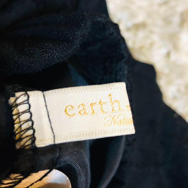 earth music & ecology(アースミュージックアンドエコロジー)の値下げ中!!earth 黒レーススカート レディースのスカート(ロングスカート)の商品写真