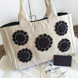 PRADA(花柄 ・ トートバッグ)のフリマアイテム一覧 PRADA(花柄 ・ トートバッグ)のフリマアイテム一覧