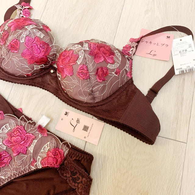 ブランド Wacoal c70 ショーツM セットの通販 by JORIE❤️引越し ...